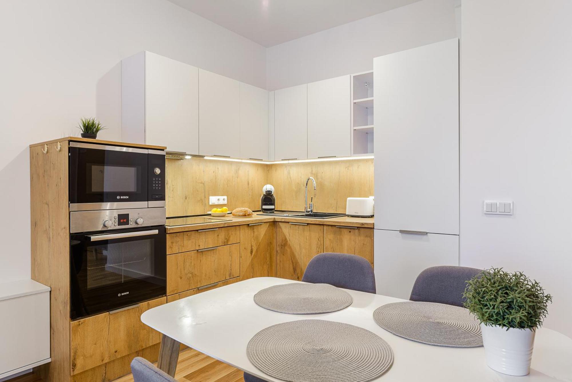 19 Dzielnica Kolejowa P&O Serviced Apartments Варшава Экстерьер фото