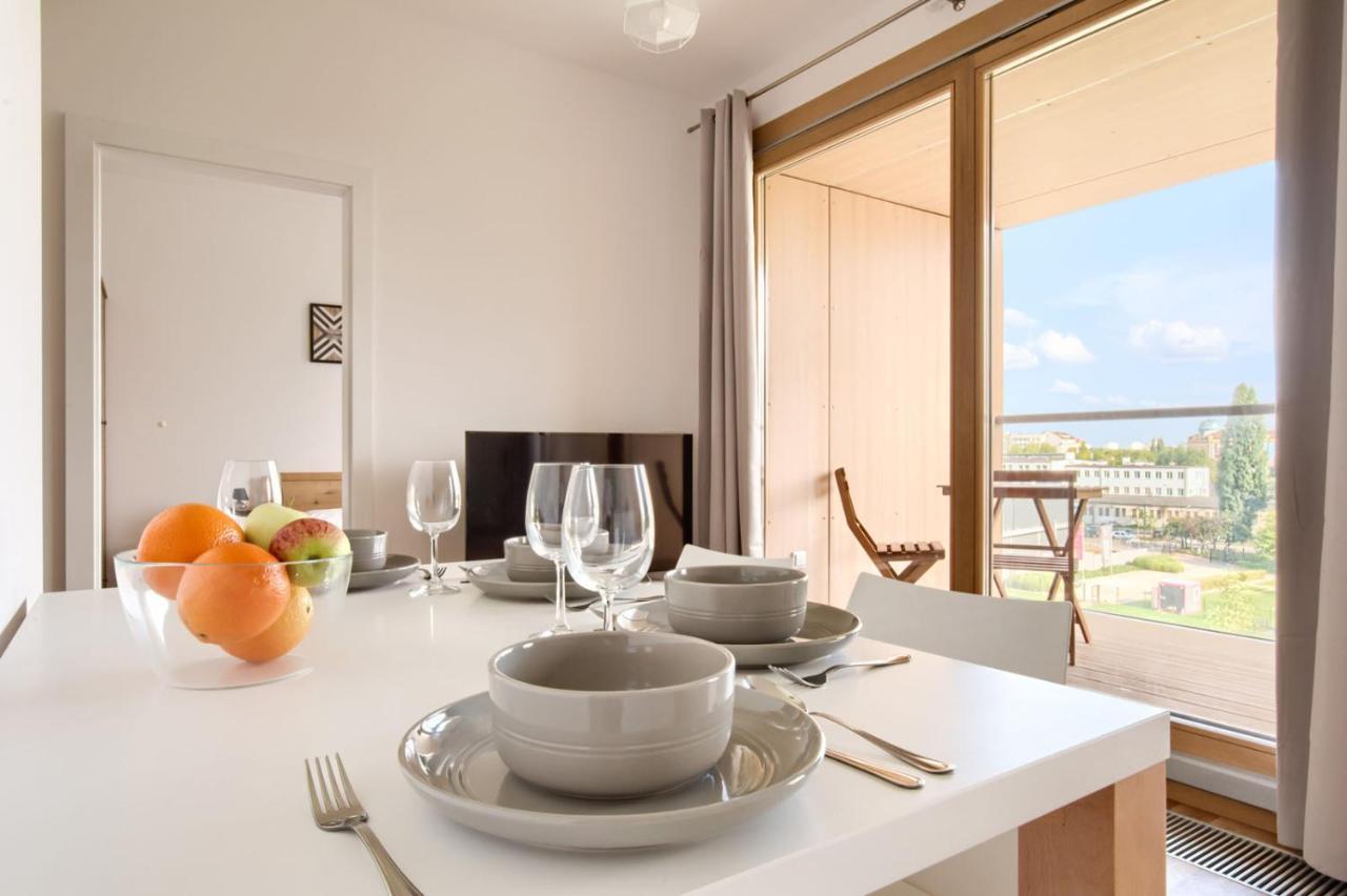 19 Dzielnica Kolejowa P&O Serviced Apartments Варшава Экстерьер фото